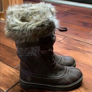 North side super comfy warm boots with faux fur!